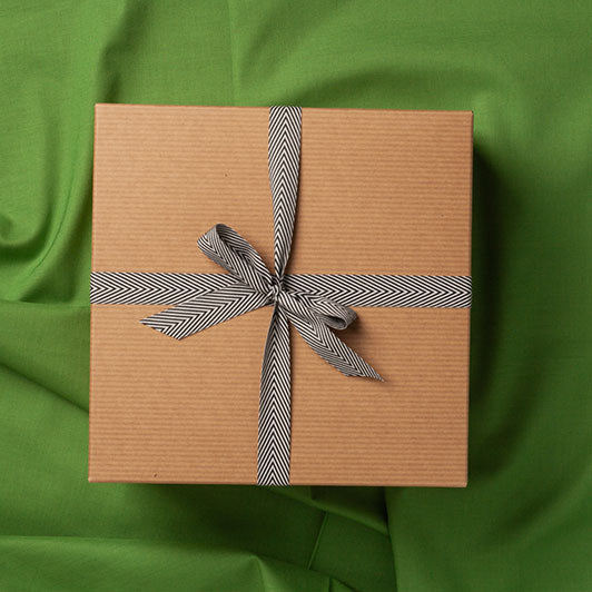 Pennsylvania Pretzel & Snacks Gift Box - Small